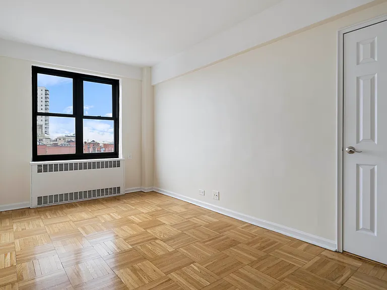 930 Grand Concourse #9J — Photo 8