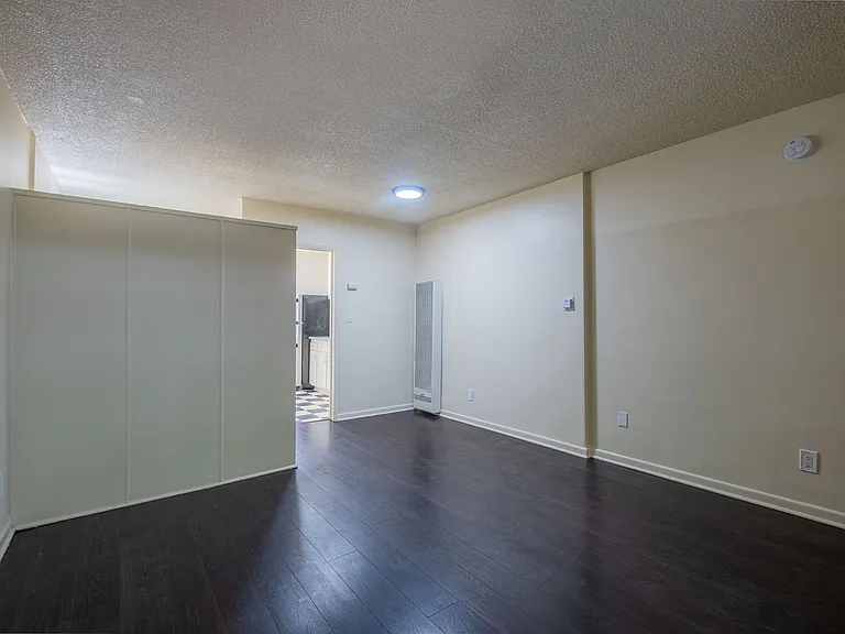 220 S Commonwealth Ave #103 — Photo 6