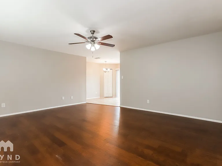305 Silver Hill Dr — Photo 6