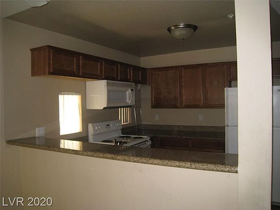 4th image of 2110 Sealion Dr Unit 105