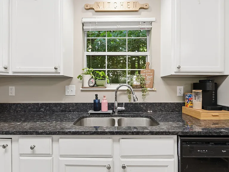 8400 Lesley Marie Ln — Photo 13