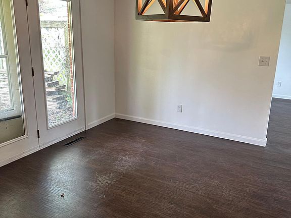 4th image of 7748 Berchman Dr