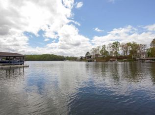 32 Prince Phillips Ct, Wirtz, VA 24184