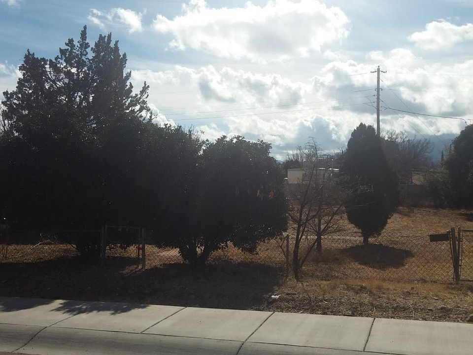 1st image of 40 E Busby Dr