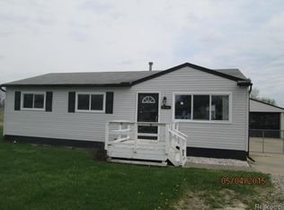 31542 Devos Ct, New Haven, MI 48048