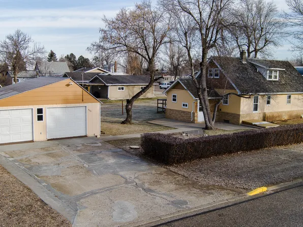 900 Main St, Stanton, ND 58571