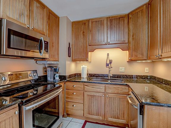 3rd image of 49 Linda Ln