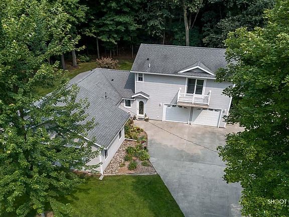 3rd image of 2856 Memorial Dr