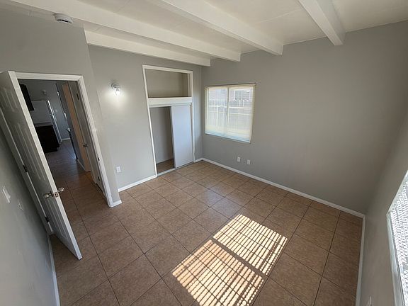 2nd image of 441 Chambers St