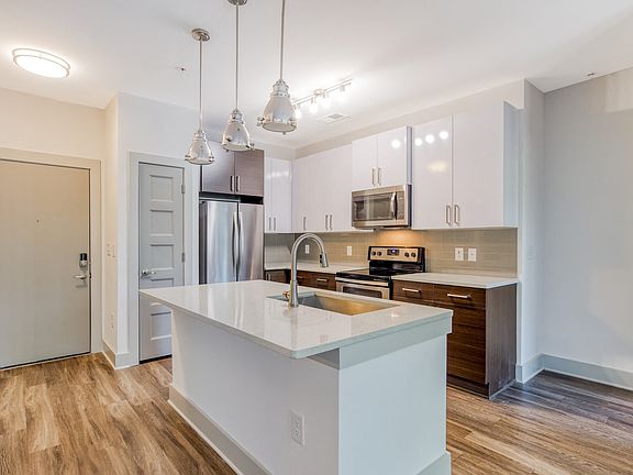 Our chef inspired kitchens feature designer finishes and stainless steel appliances.