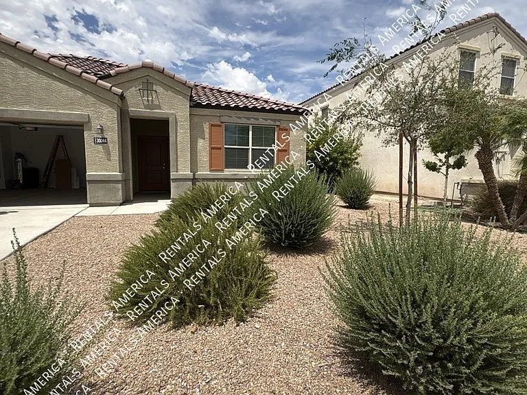 30044 W Avalon Dr — Photo 3
