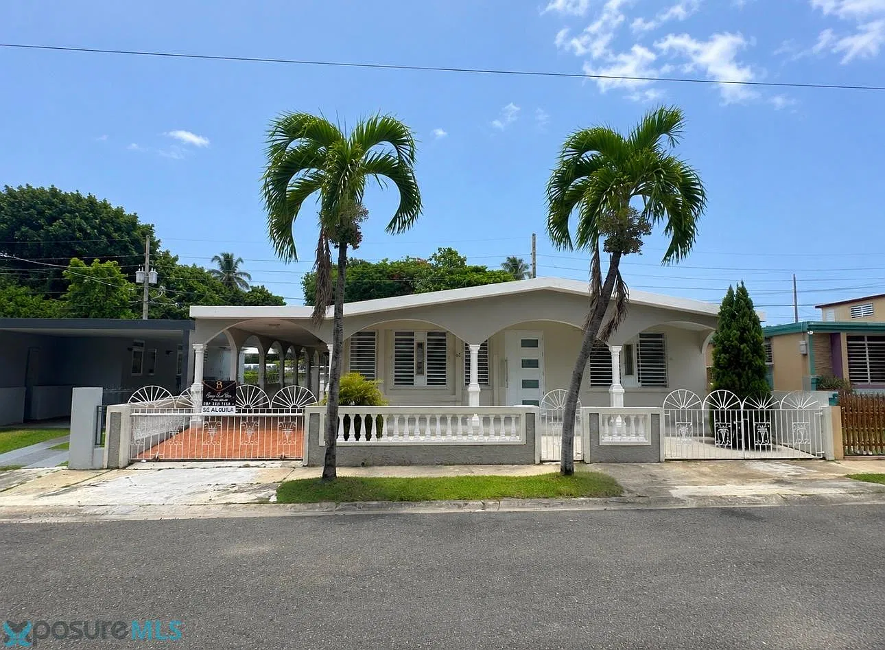 4 bed, 2.0 bath, 1800 sqft, $1,800 — Photo 1