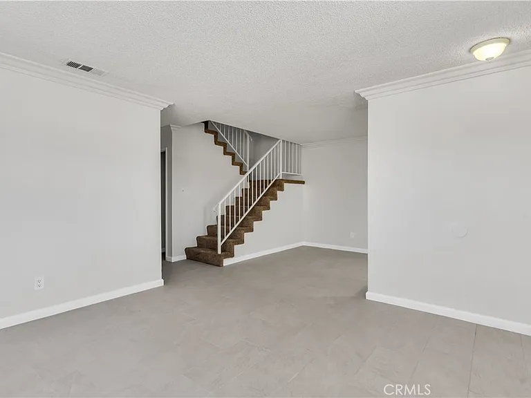 8922 I Ave — Photo 4