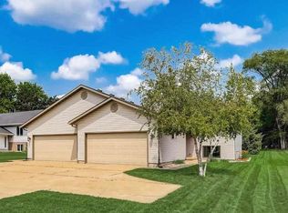 4546 Windsor Rd, Windsor, WI 53598