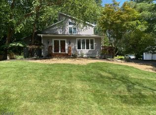 10 Jason Ln, Morristown, NJ 07960