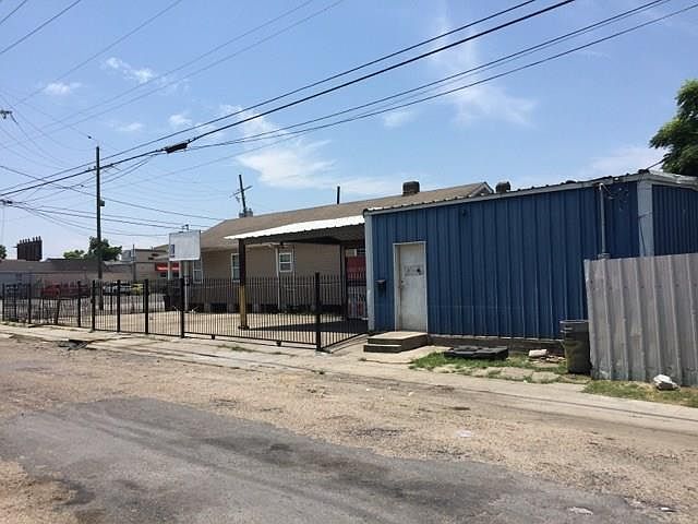 1st image of 2637 N Claiborne Ave