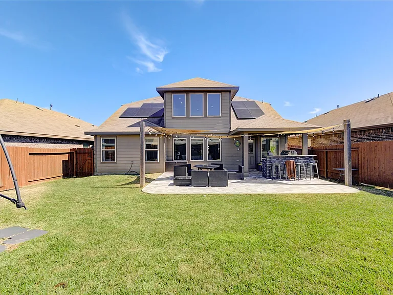 3306 Sumac Dr — Photo 43