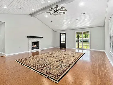 Den with gas logs