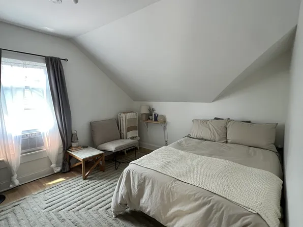 (undisclosed Address), Lynn, MA 01905