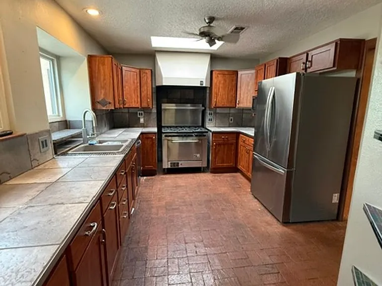 6105 Carousal Ave NW — Photo 13