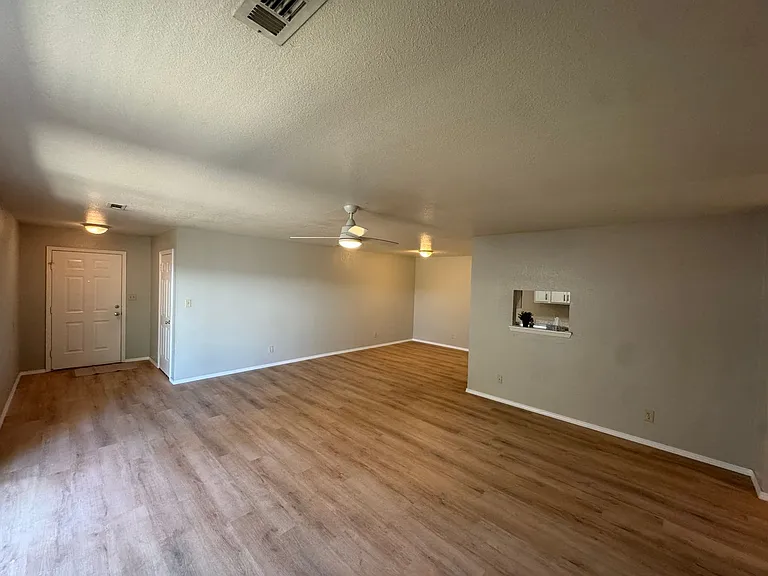 20 McGee Rd — Photo 3