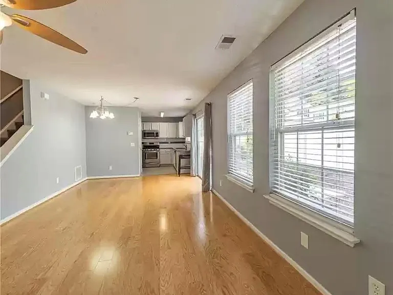 170 Windcroft Ct NW — Photo 8