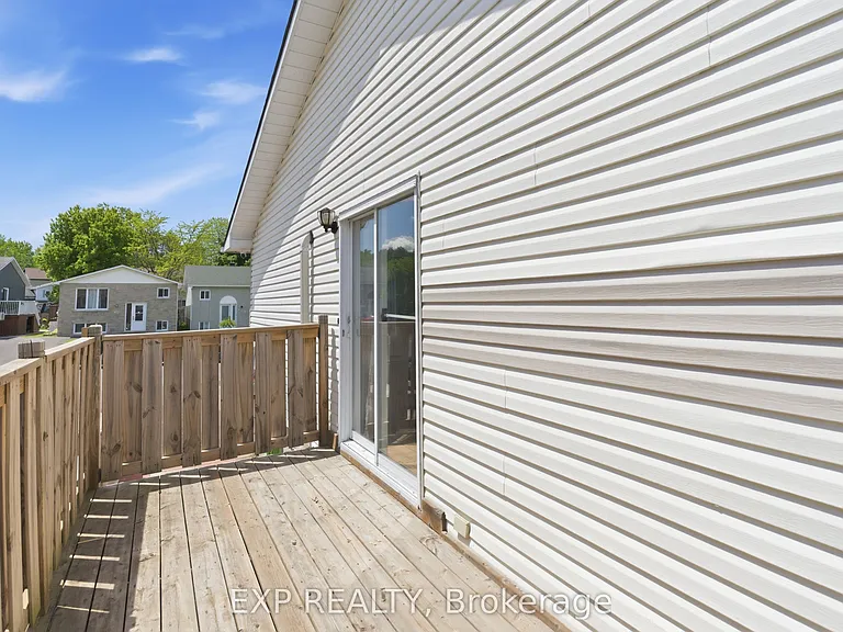 901 Morris St — Photo 31