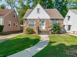 1252 Homestead Rd, South Euclid, OH 44121