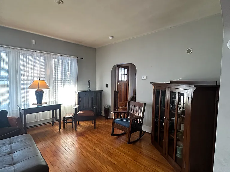 1046 Davis Ave NW — Photo 7