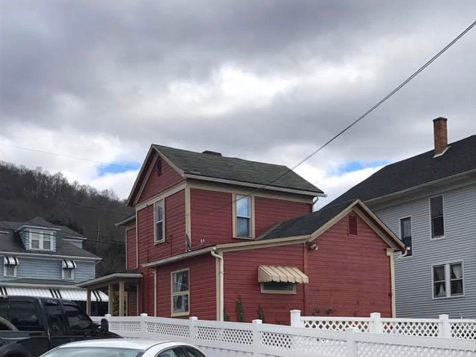 1st image of 748 4th St