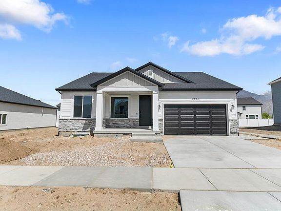 Finished home photos are representational images only. See sales agent for details.