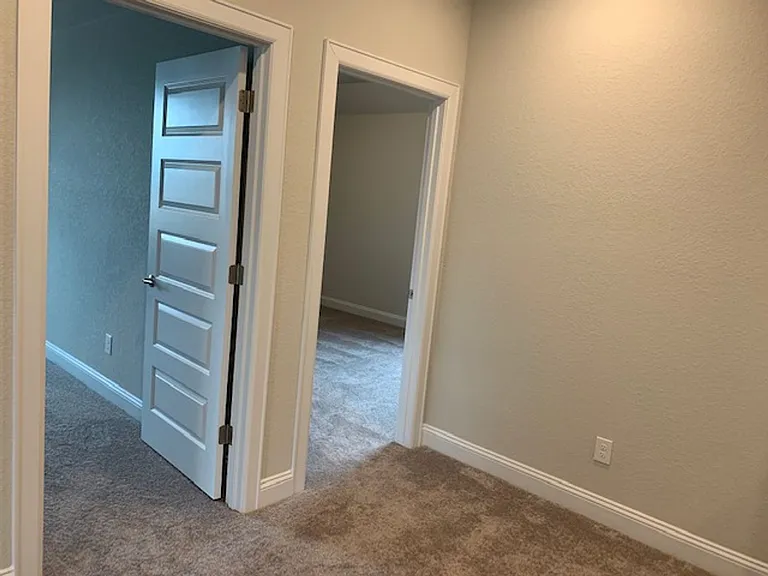 2202 Ambling Trl — Photo 18