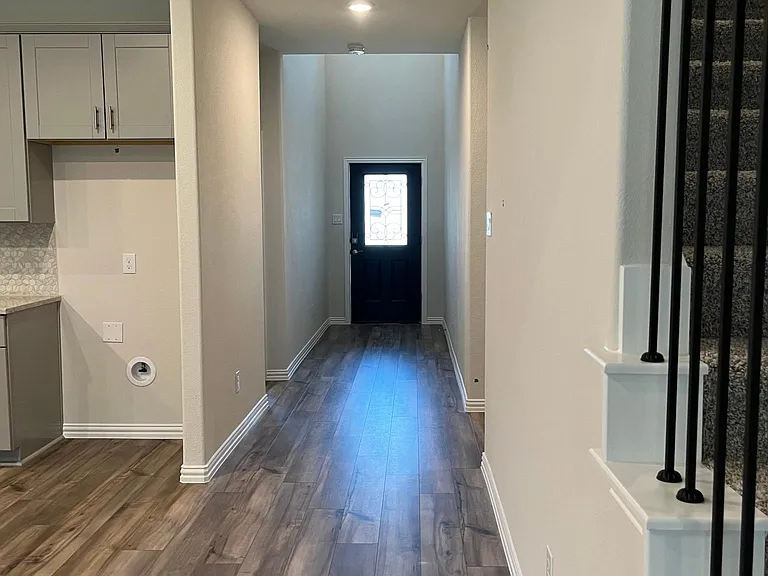 1408 Corkwood Dr — Photo 8