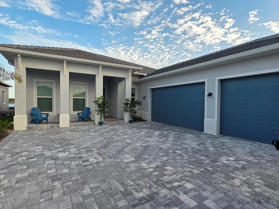 9073 Wisteria Way