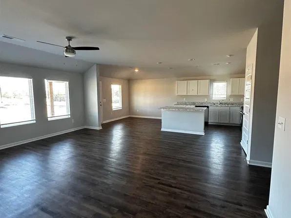 804 Camden Loop, Calera, AL 35040