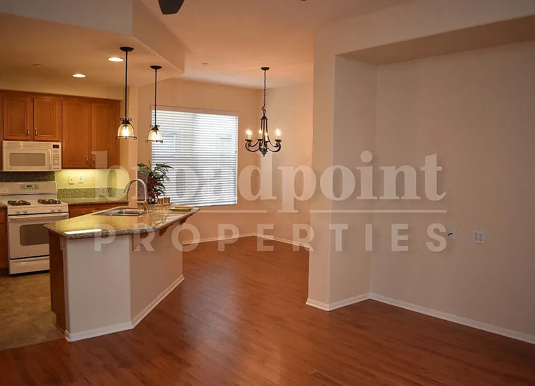 2 bed, 2.5 bath, 1209 sqft, $3,195 — Photo 4