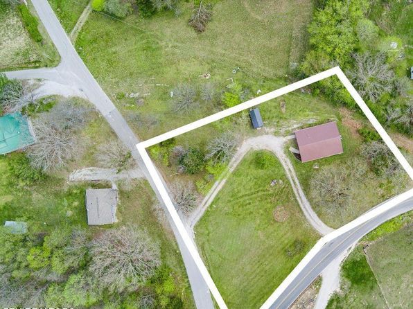 10587 Chestnut Hill Rd, Crab Orchard, TN 37723