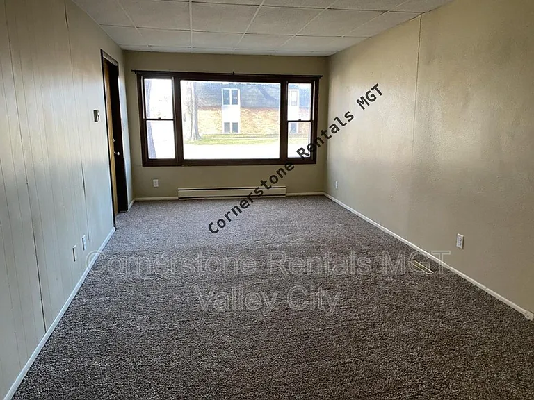 217 Central Ave S — Photo 5