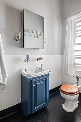 Sold by Compass | media 6