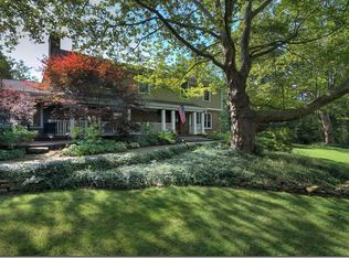 616 North St, Chagrin Falls, OH 44022