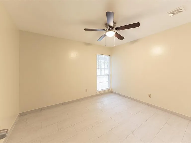 49 Blue Fox Rd — Photo 11