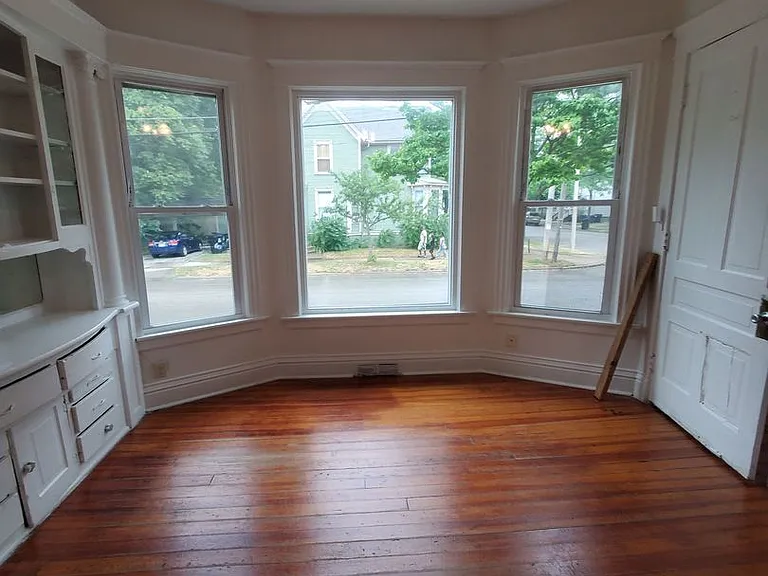 900 W Villa St. (Duplex) — Photo 3