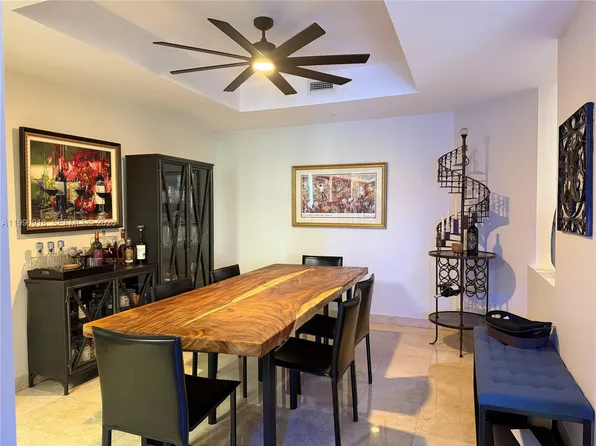 801 Brickell Key Blvd, Miami, FL