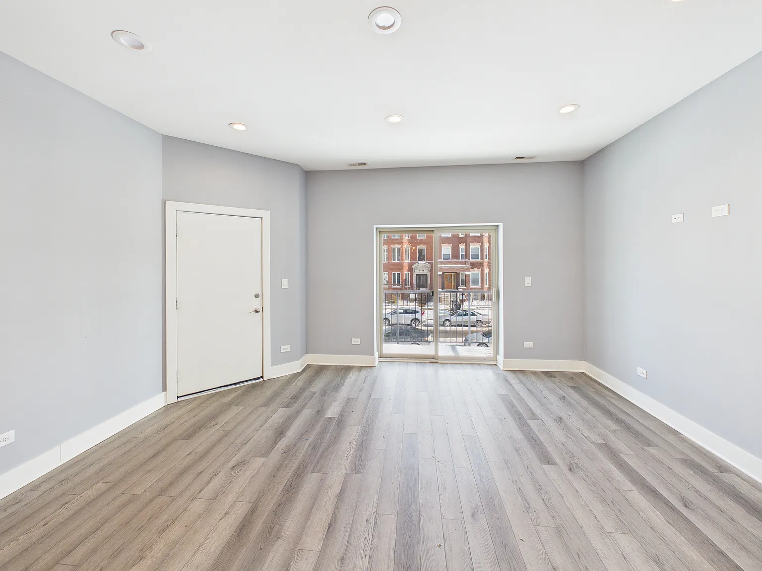 3 bed, 1298 sqft, $2,295 — Photo 4