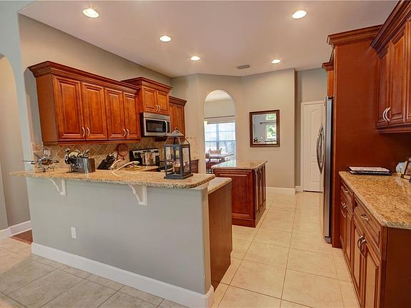 5th image of 108 Parkhurst Ln