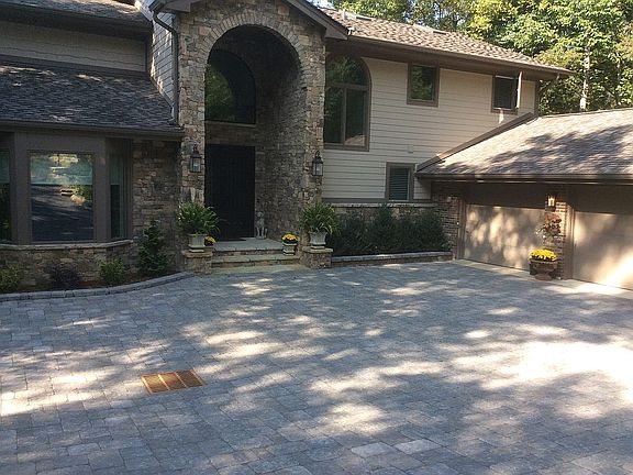 5th image of 342 E Sondley Dr