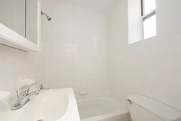 Rented by Vector New York, LLC | media 11