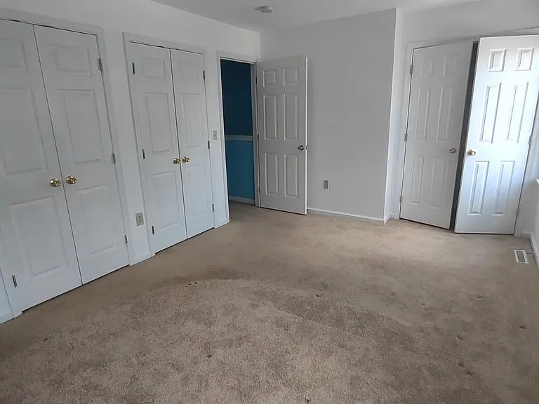 404 S Claymont St — Photo 12