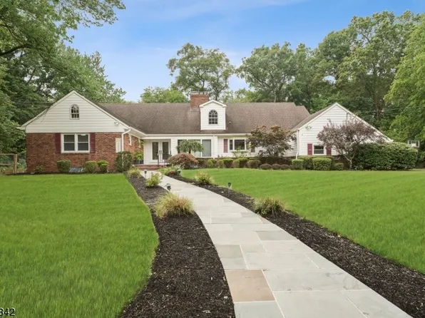 1880 Winding Brook Way, Scotch Plains Twp., NJ 07076