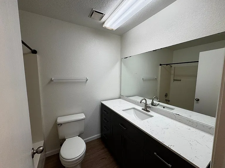 3525 Tracey Ct — Photo 9